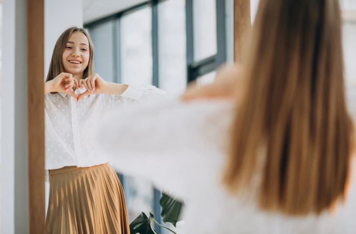 Arti mimpi melihat diri sendiri © 2022 berbagai sumber