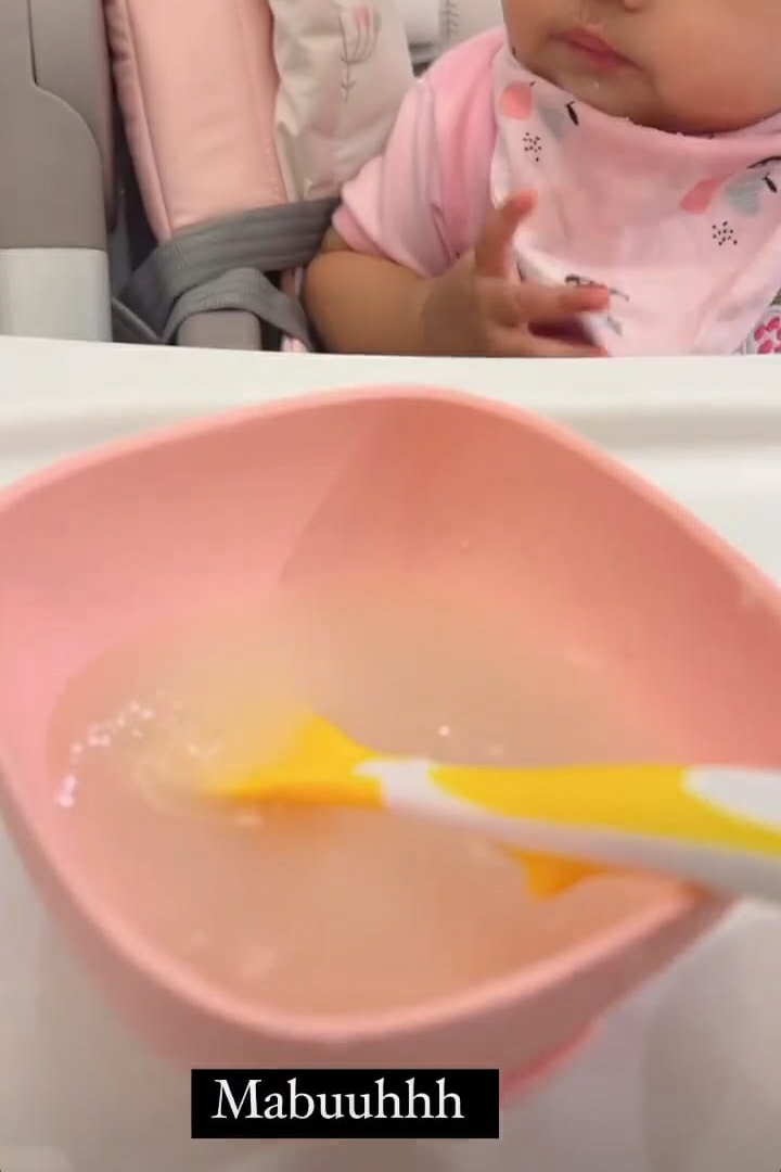 10 Menu MPASI ala Aurel Hermansyah untuk Ameena, sehat dan simpel