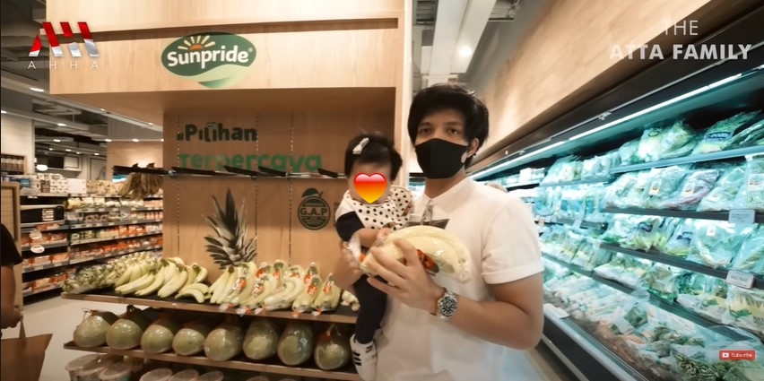 10 Menu MPASI ala Aurel Hermansyah untuk Ameena, sehat dan simpel