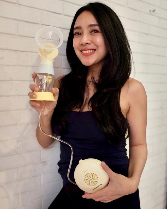 10 Makanan dan minuman dikonsumsi Dea Ananda, bantu lancarkan ASI