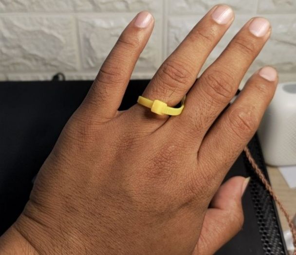 Potret kocak orang pakai aksesori nggak biasa Berbagai sumber