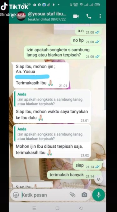 Viral chat Brigadir J dan penjual songket © TikTok Viral chat Brigadir J dan penjual songket © TikTok