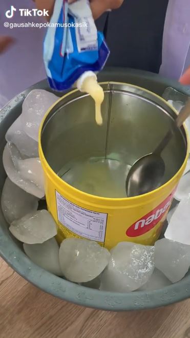 Cara bikin es krim ini kreatif abis, nggak perlu pakai mixer