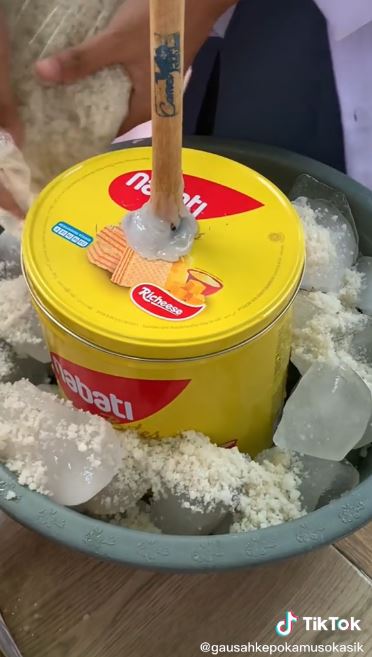 Cara bikin es krim ini kreatif abis, nggak perlu pakai mixer