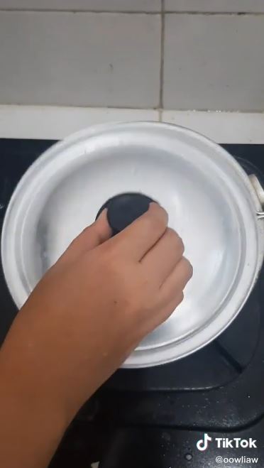 Cara mengukus makanan ala anak kos, simpel tanpa panci khusus