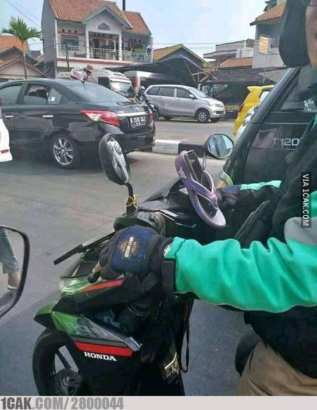 potret lucu orang saat lagi kepepet © berbagai sumber