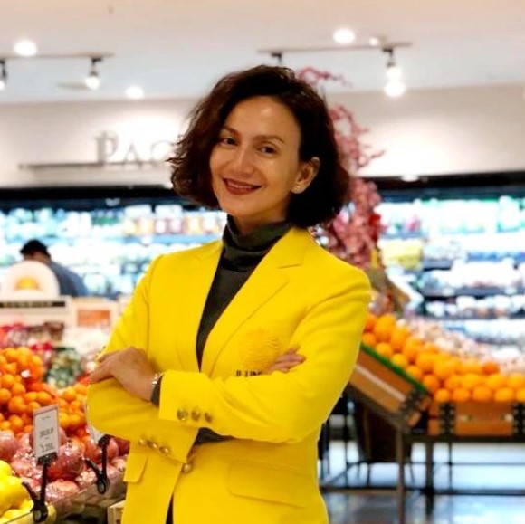 Seleb cantik ini ternyata dosen © Instagram