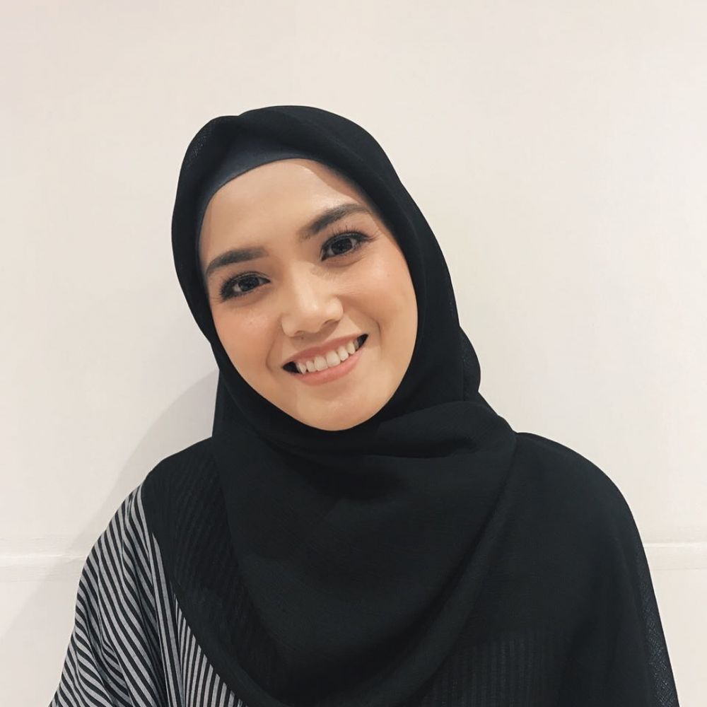 Seleb cantik ini ternyata dosen © Instagram Seleb cantik ini ternyata dosen © Instagram