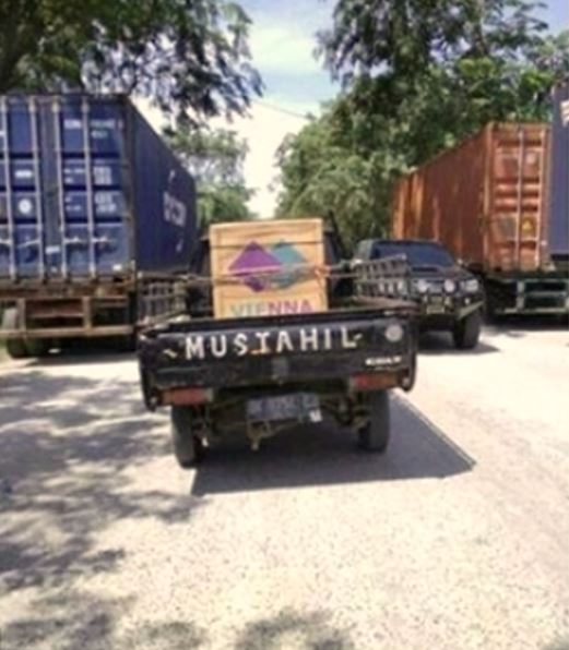 pesan kocak di mobil pick up Berbagai sumber