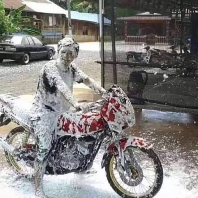 momen pasrah kocak © Instagram