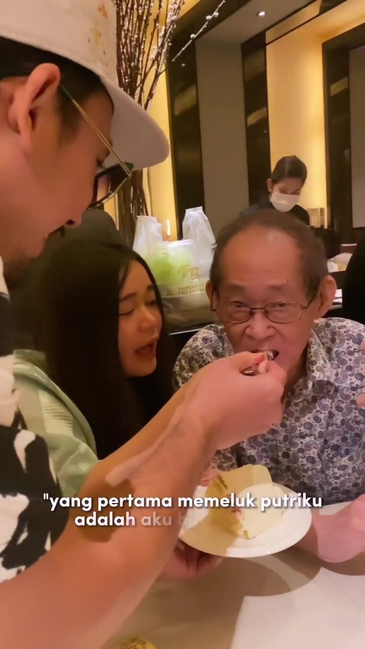 momen haru denny sumargo bertemu ayah mertua © instagram momen haru denny sumargo bertemu ayah mertua © instagram