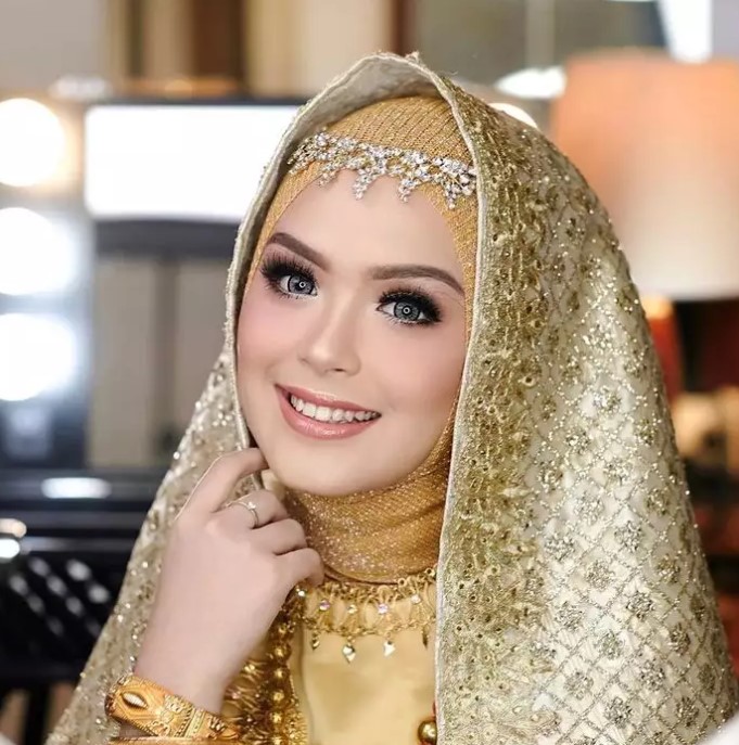seleb dandan ala pengantin Minang © Instagram