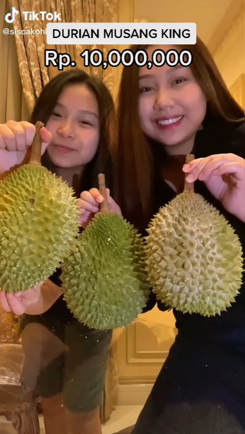 10 Buah dikonsumsi Sisca Kohl ini harganya bikin kantong menjerit