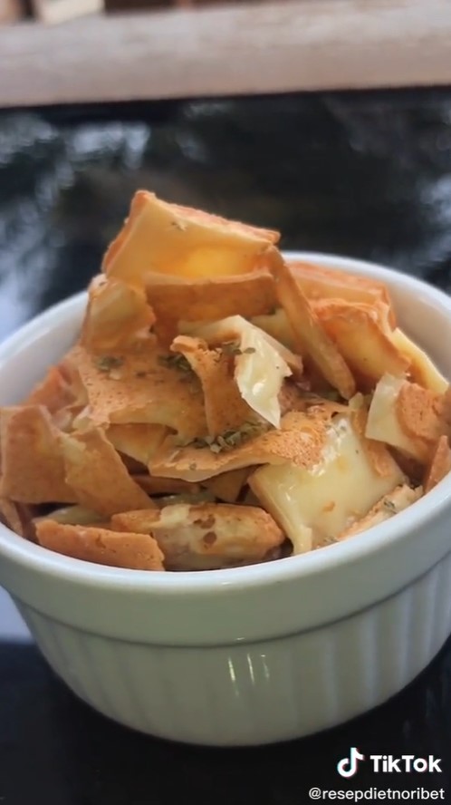 5 Cara simpel bikin keripik keju tanpa tepung, enak dan tidak meleleh