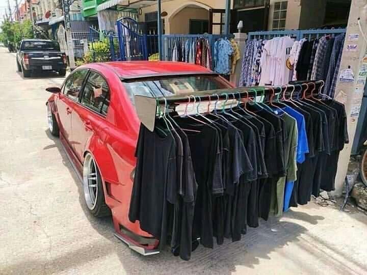 potret belakang mobil © berbagai sumber