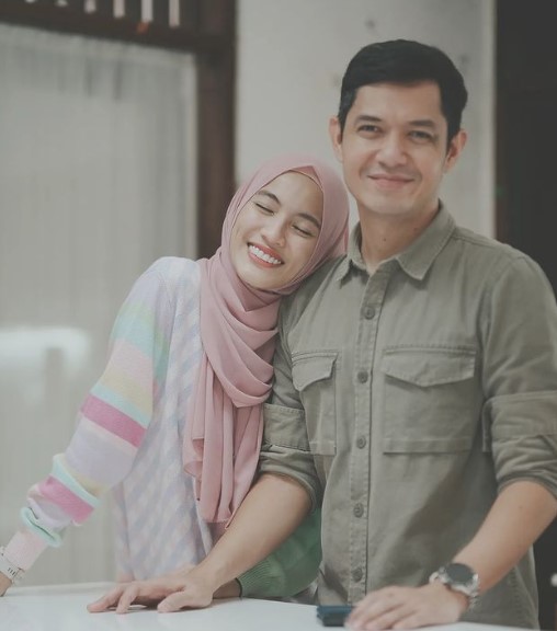 Pasangan pesinetron terlibat cinlok © Instagram Pasangan pesinetron terlibat cinlok © Instagram