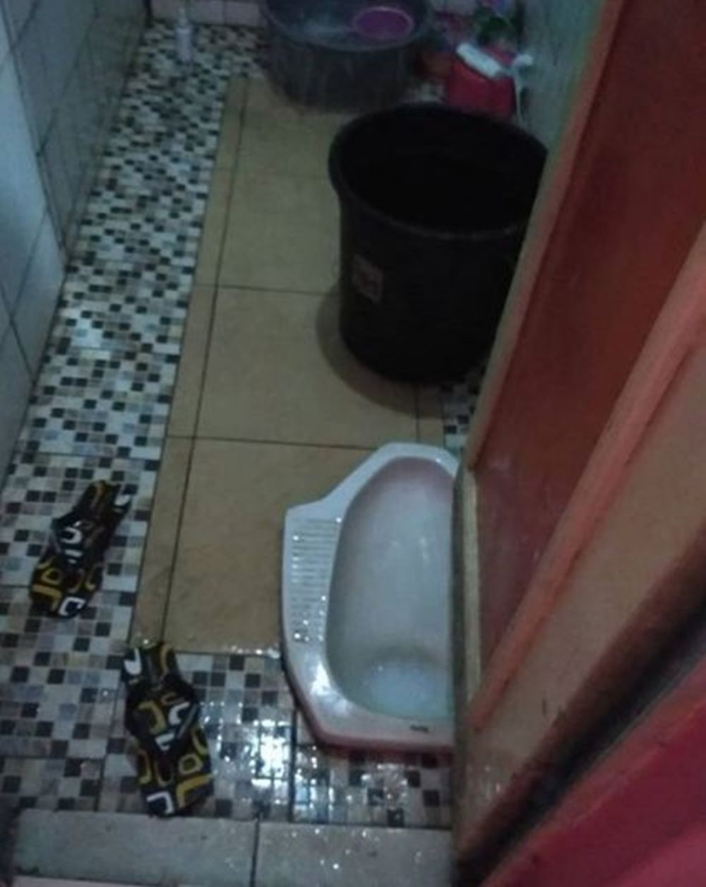 potret benda tak sesuai tempatnya di toilet Berbagai sumber