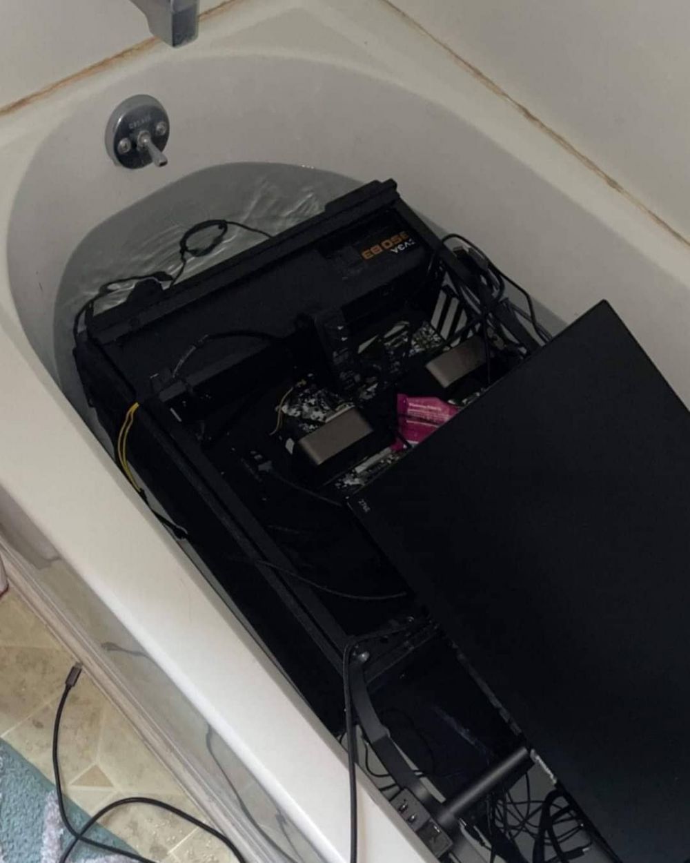 potret benda tak sesuai tempatnya di toilet Berbagai sumber