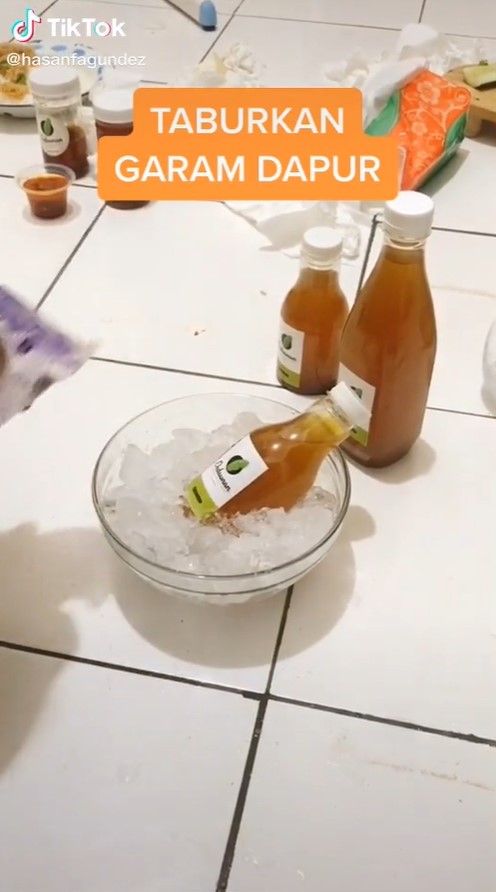 Tanpa kulkas, ini cara mudah menjaga es batu agar tidak cepat mencair