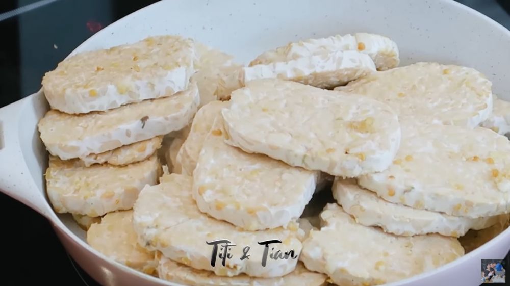 Bobot turun 8 kg dalam 1,5 bulan, 10 makanan ini dihindari Titi Kamal