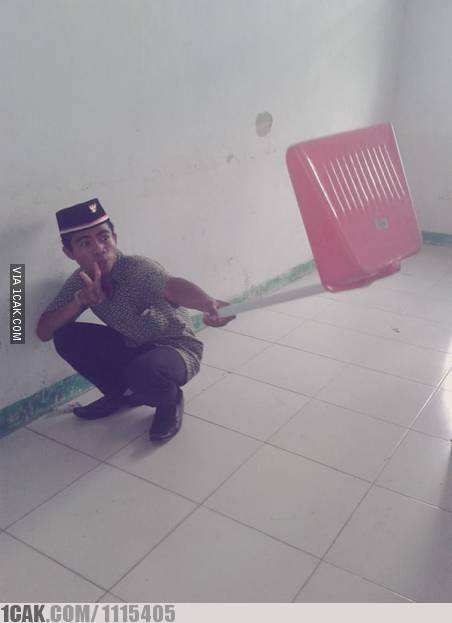 alat bantu foto nyeleneh pol © berbagai sumber