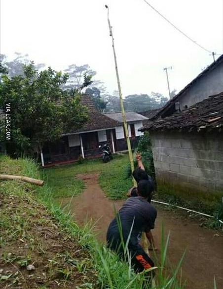 alat bantu foto nyeleneh pol © berbagai sumber