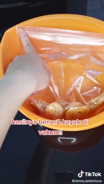 Trik gampang vakum makanan tanpa mesin, tahan lama dan antigagal