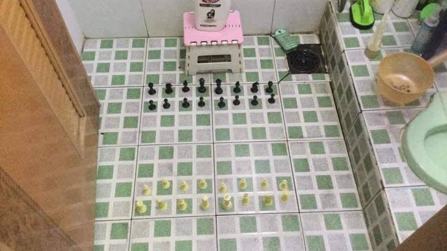 Potret kocak main catur di tempat nggak biasa Berbagai sumber Potret kocak main catur di tempat nggak biasa Berbagai sumber