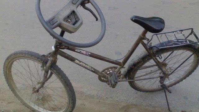 bodi sepeda motor absurd banget © berbagai sumber bodi sepeda motor absurd banget © berbagai sumber