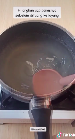 Trik membuat puding lapis agar menempel dan antigagal, mudah ditiru