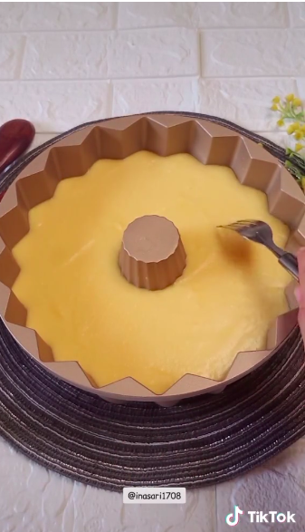 Trik membuat puding lapis agar menempel dan antigagal, mudah ditiru