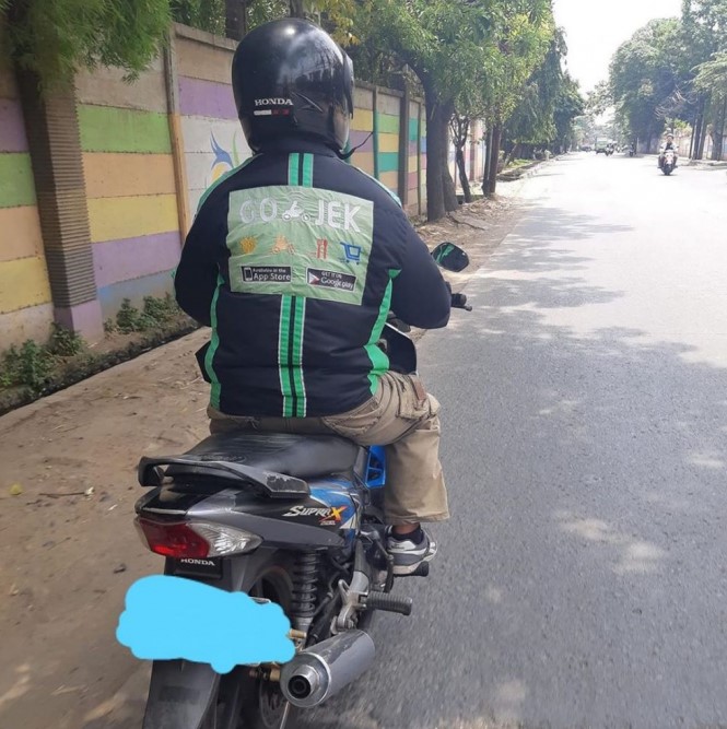 desain jaket ojek online ini absurd © Instagram desain jaket ojek online ini absurd © Instagram