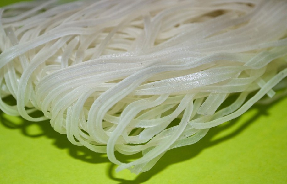 Serupa tapi tak sama, kenali 7 perbedaan bihun, soun, dan misua