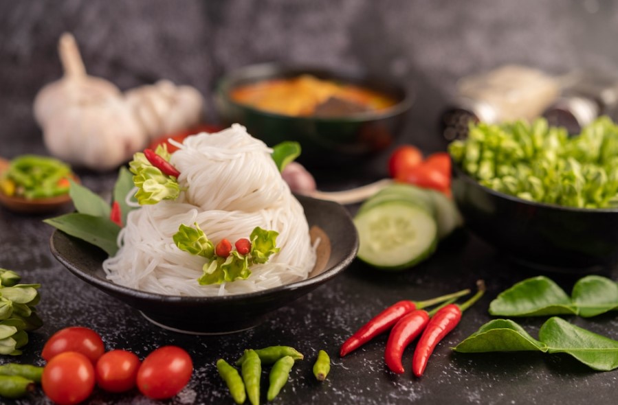 Serupa tapi tak sama, kenali 7 perbedaan bihun, soun, dan misua