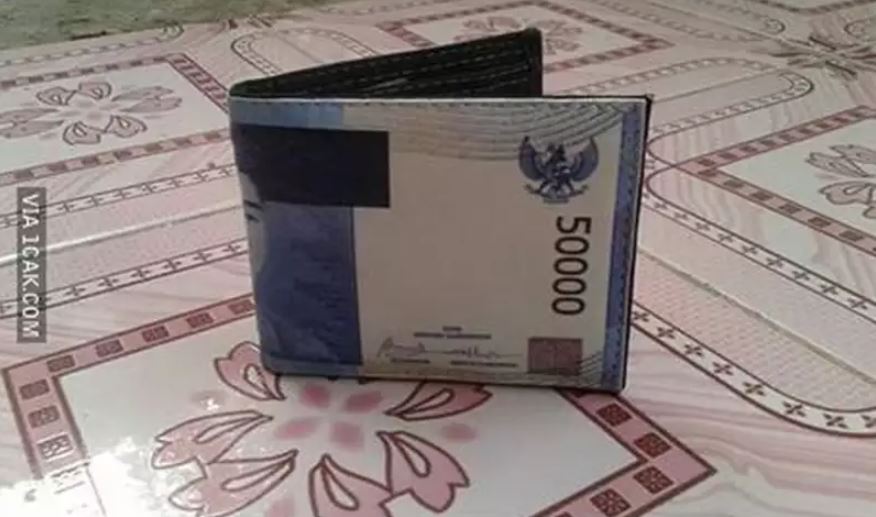 bentuk dompet bikin tertipu © berbagai sumber