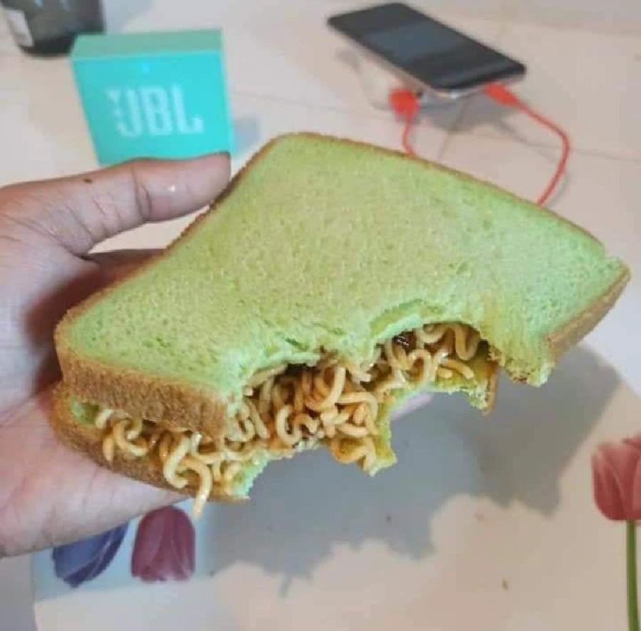 sarapan pakai mi instan © berbagai sumber sarapan pakai mi instan © berbagai sumber