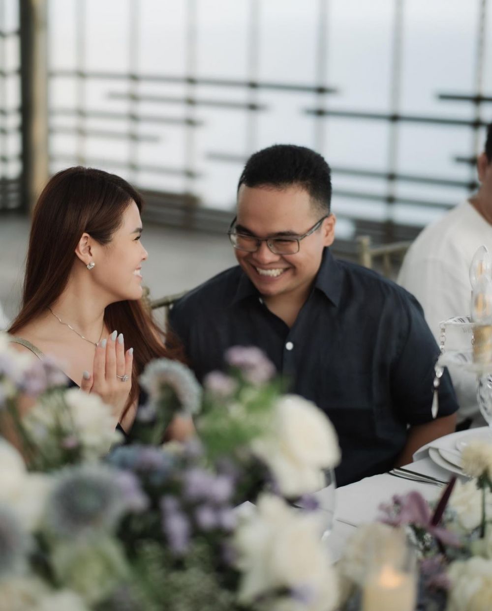 anak hotman paris melamar kekasih © Instagram