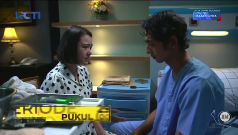 momen Amanda Manopo cukur rambut Arya Saloka di IC © berbagai sumber momen Amanda Manopo cukur rambut Arya Saloka di IC © berbagai sumber