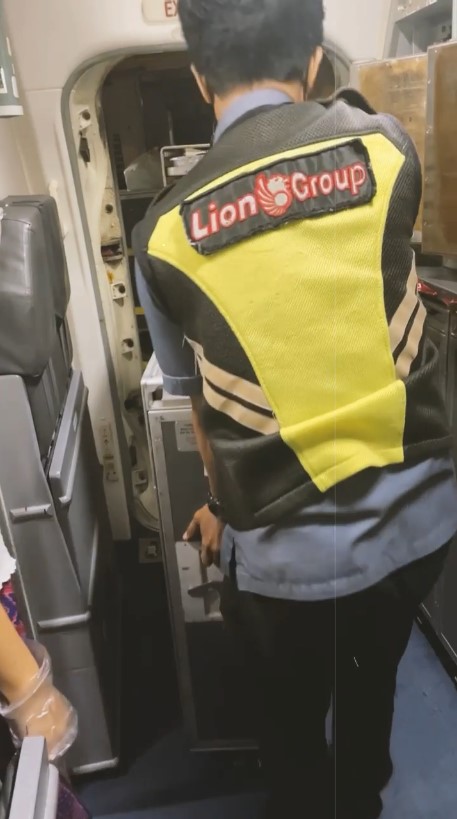 Yulida Handayani eks istri Ravi Bhatia balik jadi pramugari © Instagram/@yulidahanda