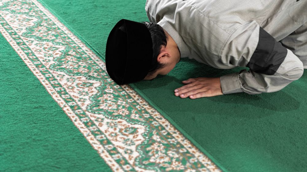 Pengertian akhlak menurut Islam beserta ruang lingkup dan jenisnya