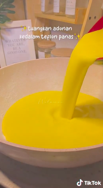 7 Cara bikin bika ambon tanpa mixer dan oven, bersarang sempurna