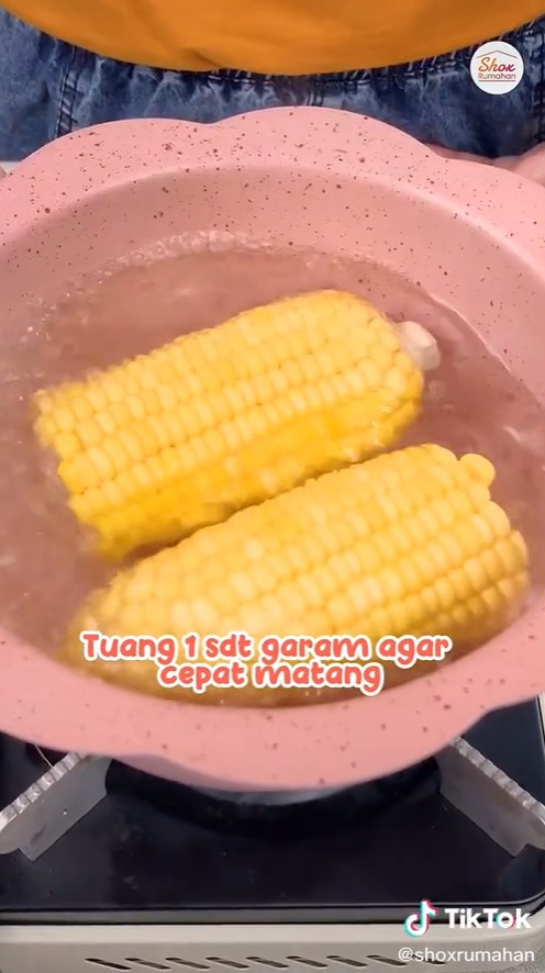 Cara praktis merebus jagung agar cepat empuk dan hemat gas