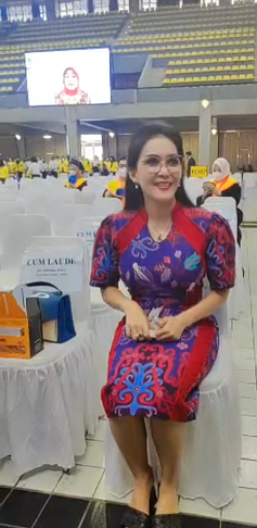  Momen wisuda S3 Rieke Diah Pitaloka Instagram