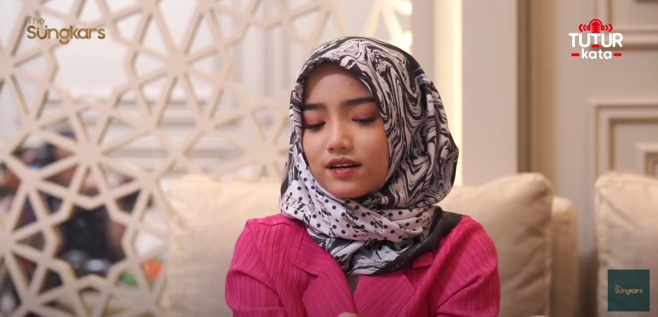 Alasan Fuji batal jadi Psikolog Berbagai sumber