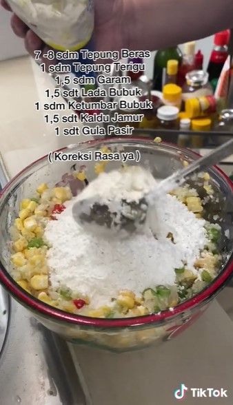 7 Cara bikin bakwan jagung super renyah, enak dan praktis