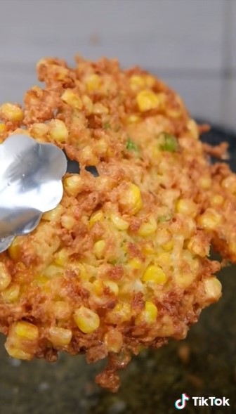 7 Cara bikin bakwan jagung super renyah, enak dan praktis