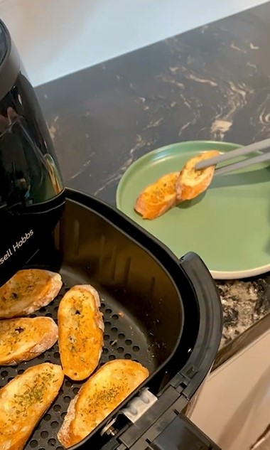 10 Pola makan Caca Tengker, bantu turunkan berat badan tanpa nyiksa