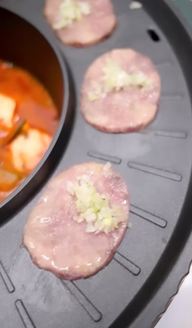 10 Pola makan Caca Tengker, bantu turunkan berat badan tanpa nyiksa