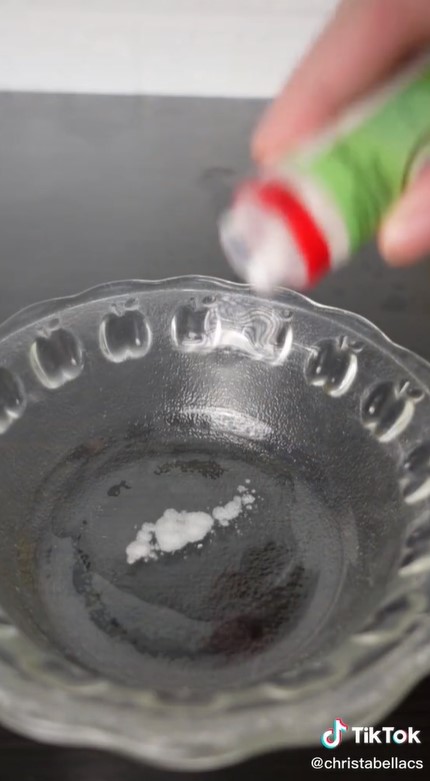 Cara mudah mengetahui baking soda dan baking powder yang masih aktif