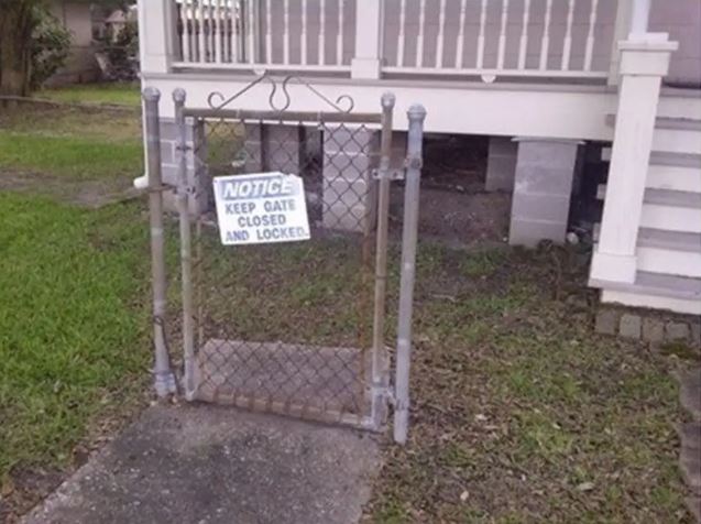 pintu gerbang jadi sia-sia aja © berbagai sumber